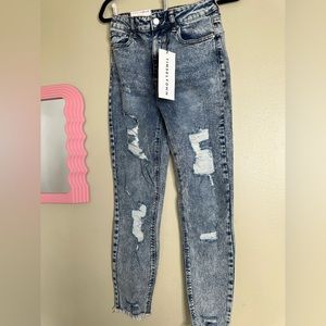 Tinseltown mom jeans. New!!!